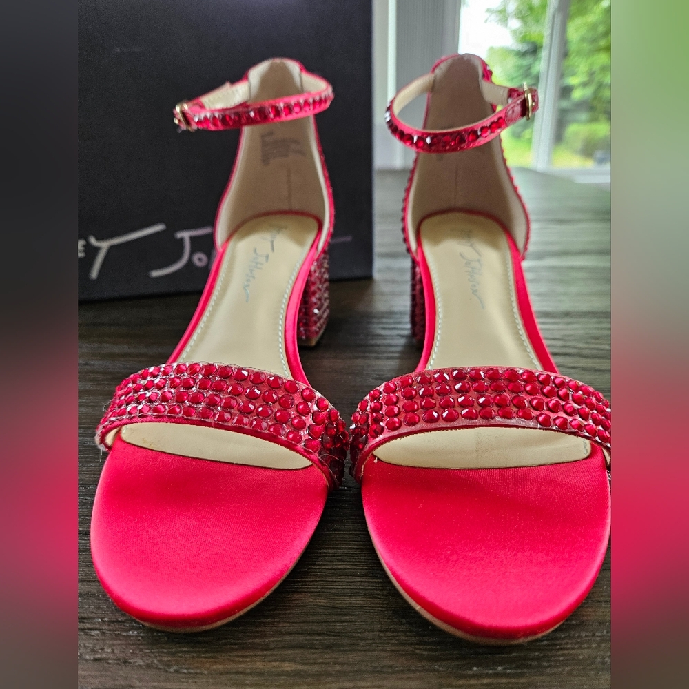 NWT Betsey Johnson Mari Sandals - Picture 3 of 8